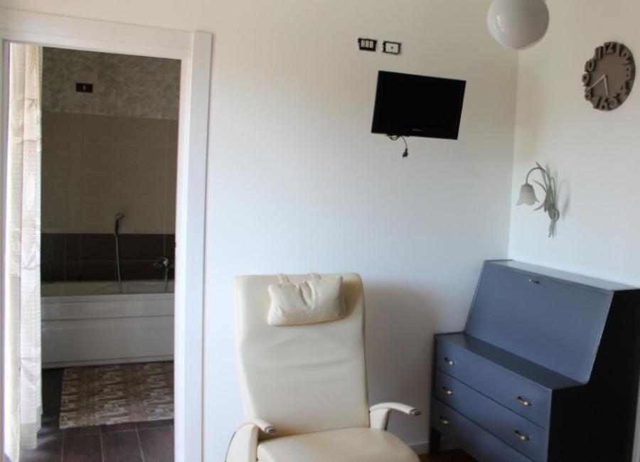 B&B Via Roma Cesate Exterior photo